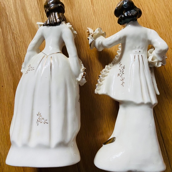 Pair of Vintage Victorian Renaissance Figurines - Picture 2 of 3